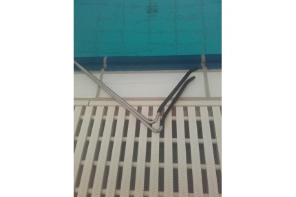 Pályaelválasztó rögzítő kampó